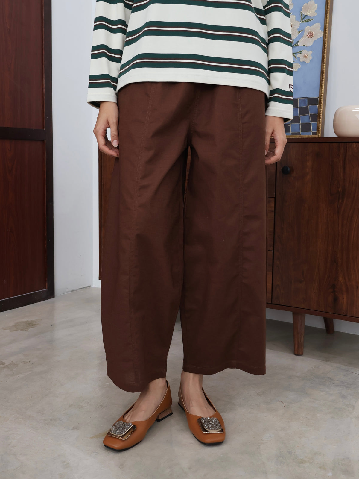 Curved Linen Pants in Chocolate
