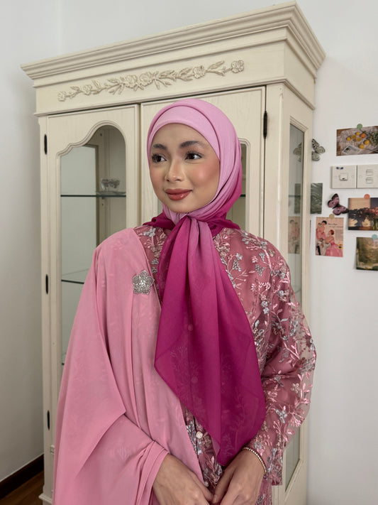 MARIAM DWITONE IN BUBBLEGUM