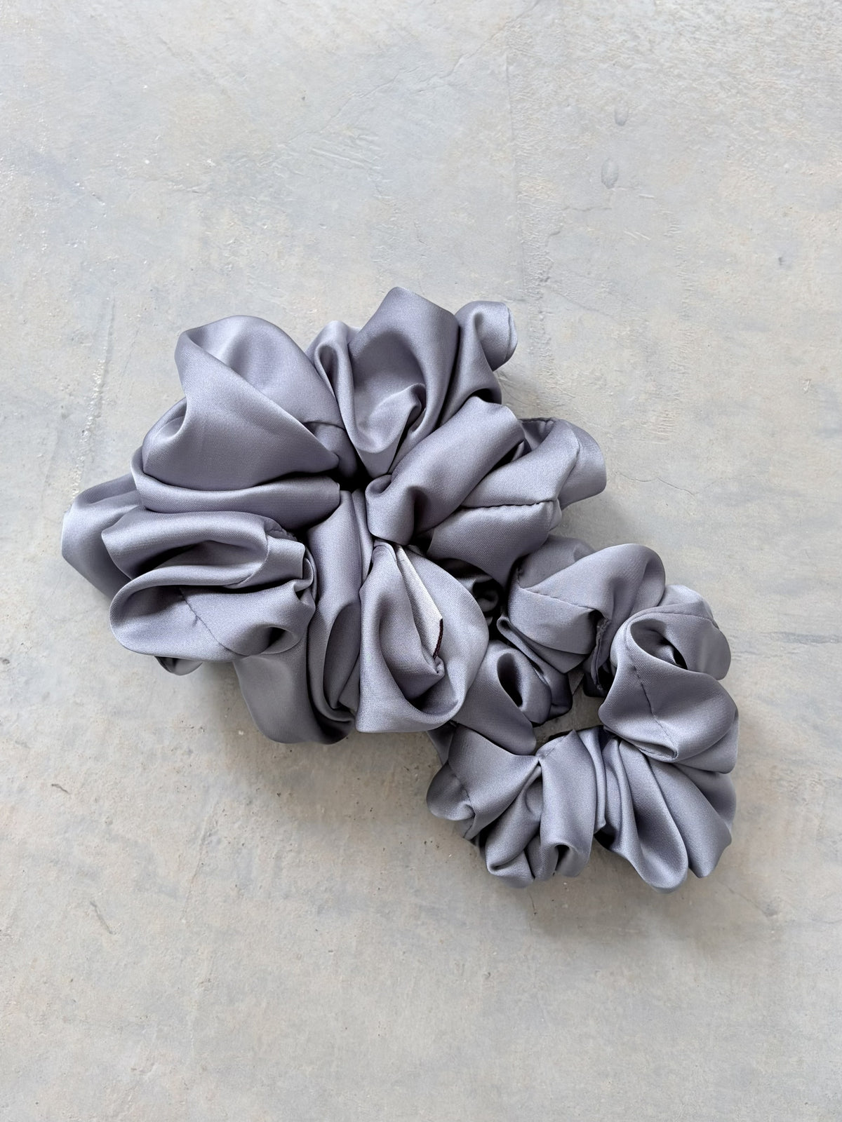 Scrunchie in Grey