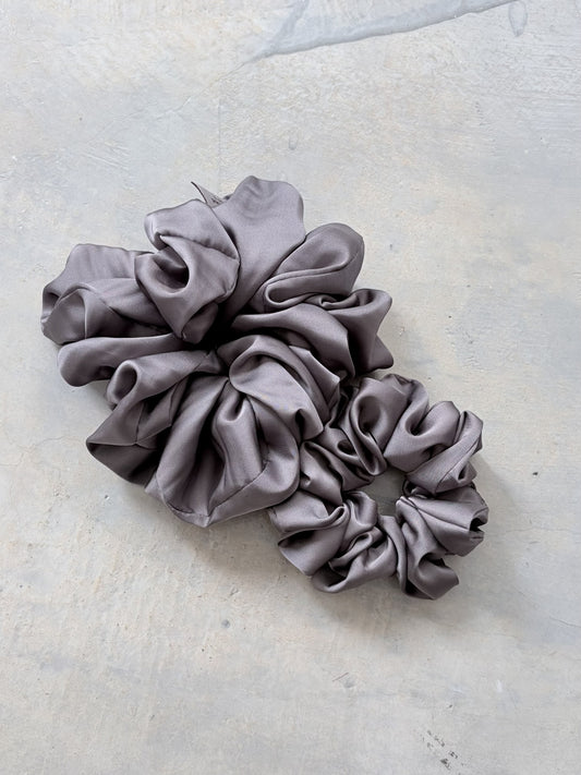 Scrunchie in Thunder