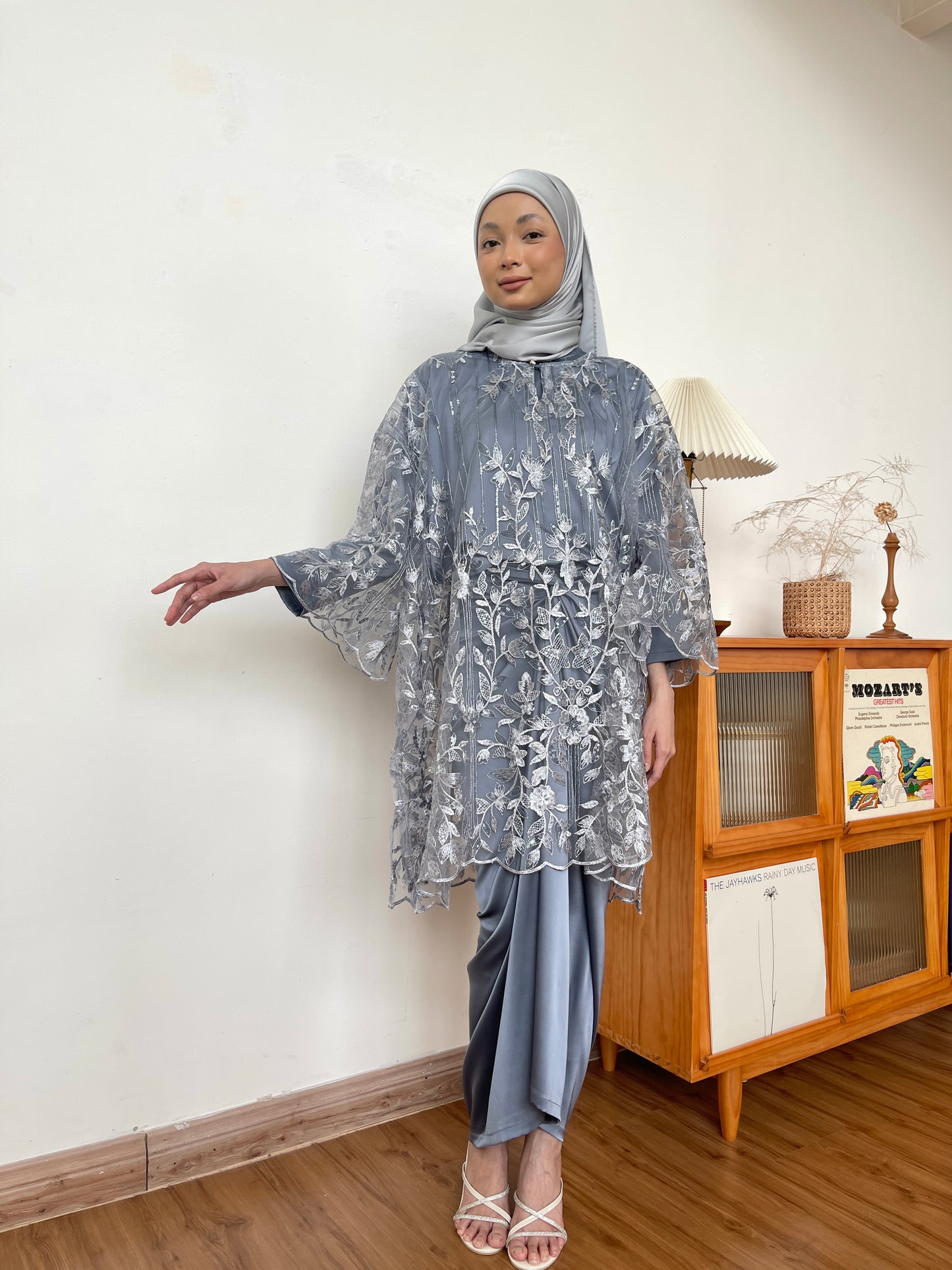 MELUR KURUNG IN GREY BLUE